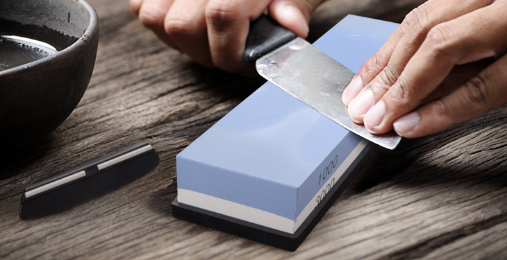 NOŽE OSTRÉ AKO BRITVA