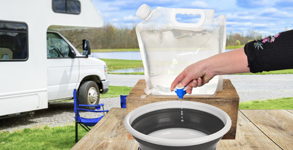 SKLADNÉ VAKY NA VODU S KOHÚTIKOM