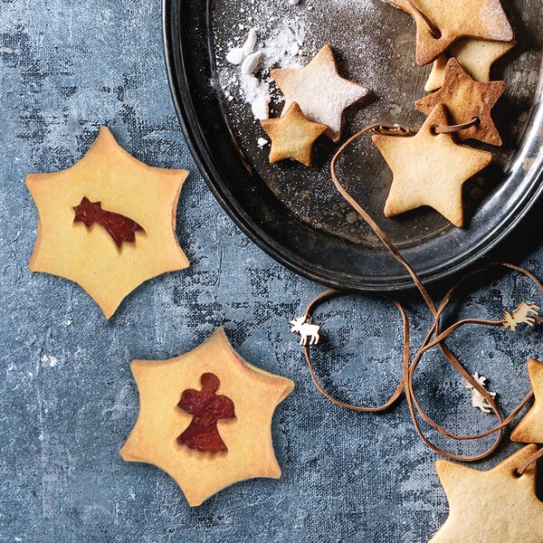 Vykrajovačka hviezda oblá s kométou