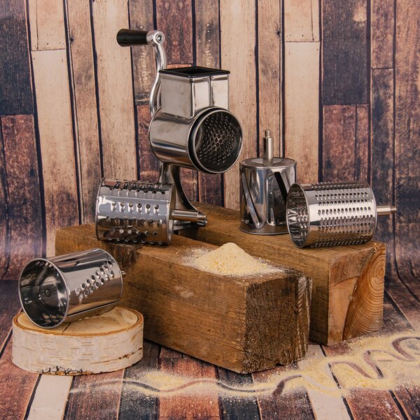 Strojček na strúhanku s nádstavcom