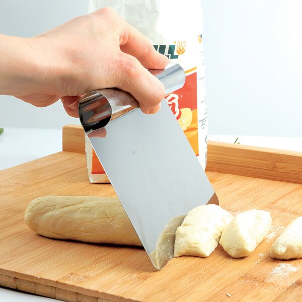 Krájač-špachtľa kuchynská