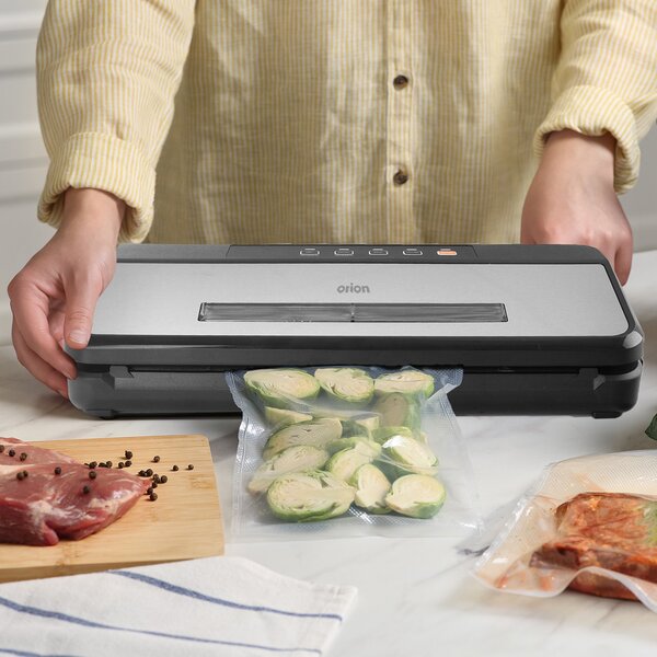 Vákuová zváračka na potraviny s rezačkou