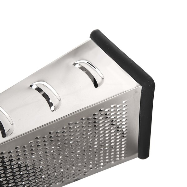 Strúhadlo štvorhrané s rukoväťou