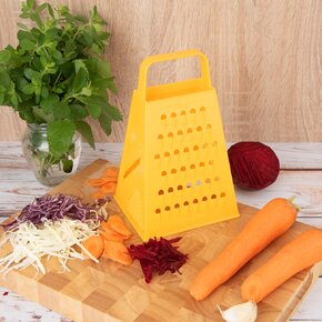 Strúhadlo štvorhranné s rukoväťou