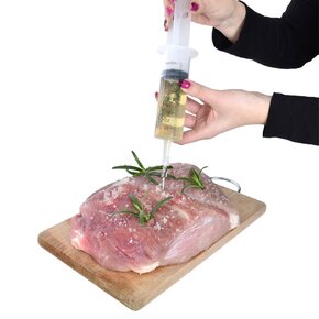 Dávkovacia injekcia na marinádu